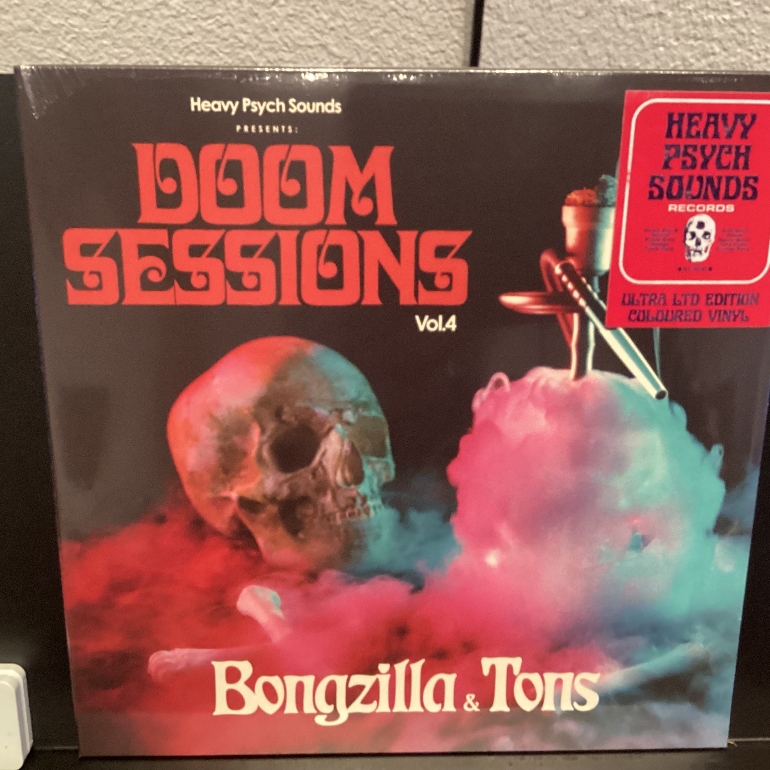 BONGZILLA/TONS Do V4 (COLOR VINYL)