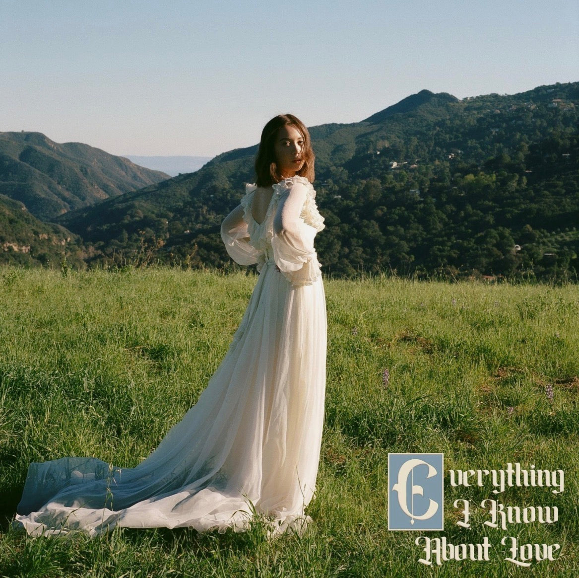 LAUFEY - Everything I Know About Love {LP}