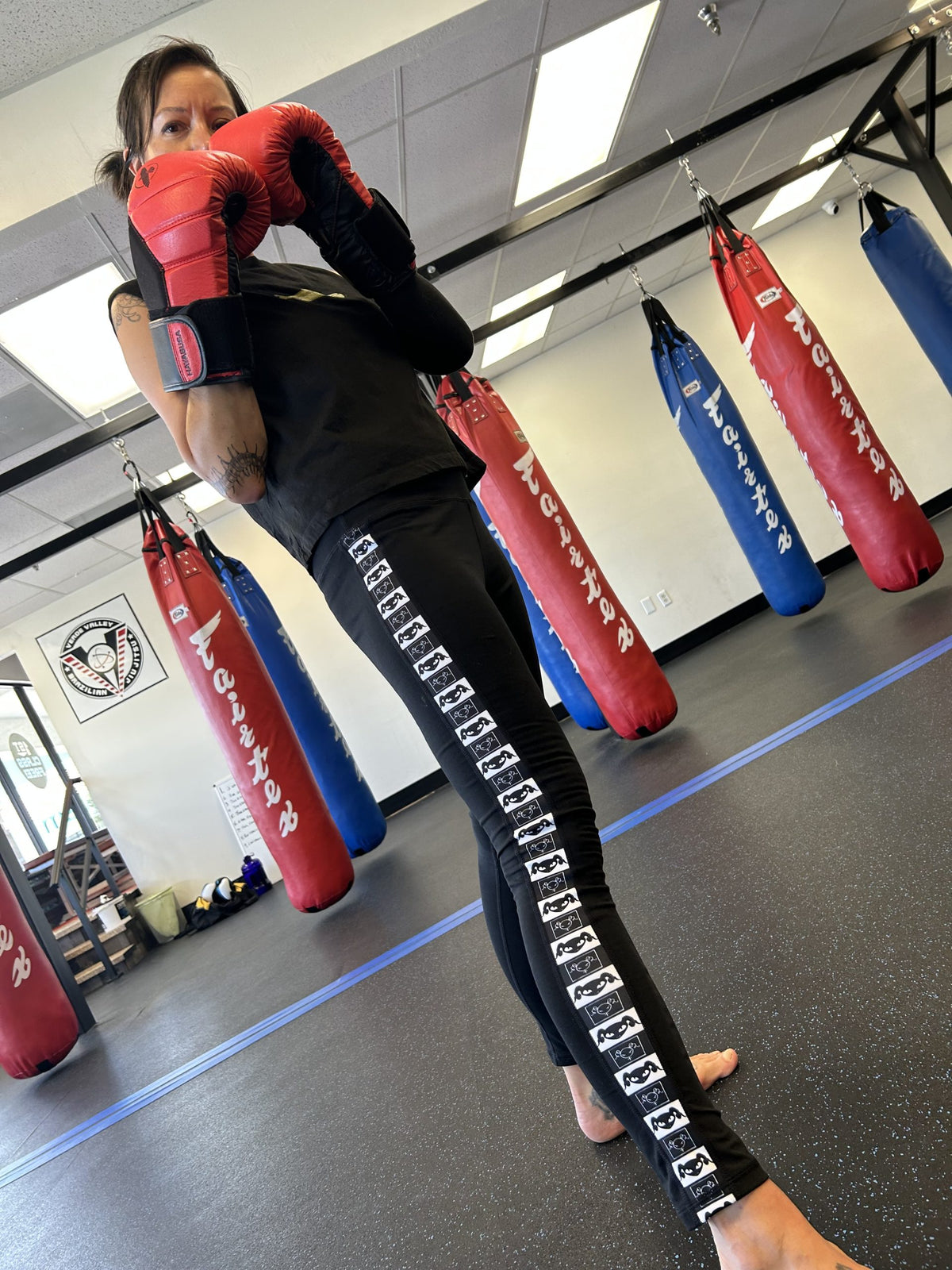 Queen B Leggings