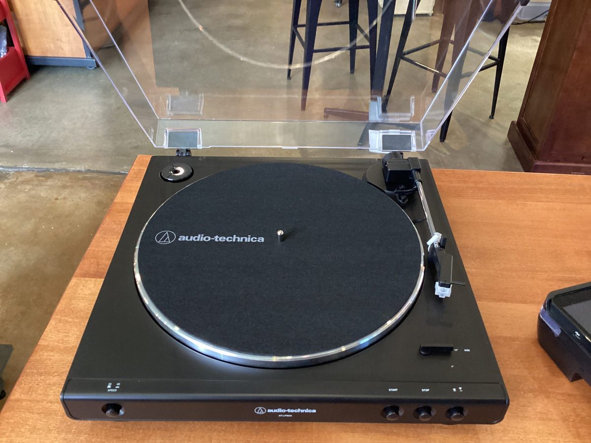 Audio - Technica / AT-LP60X