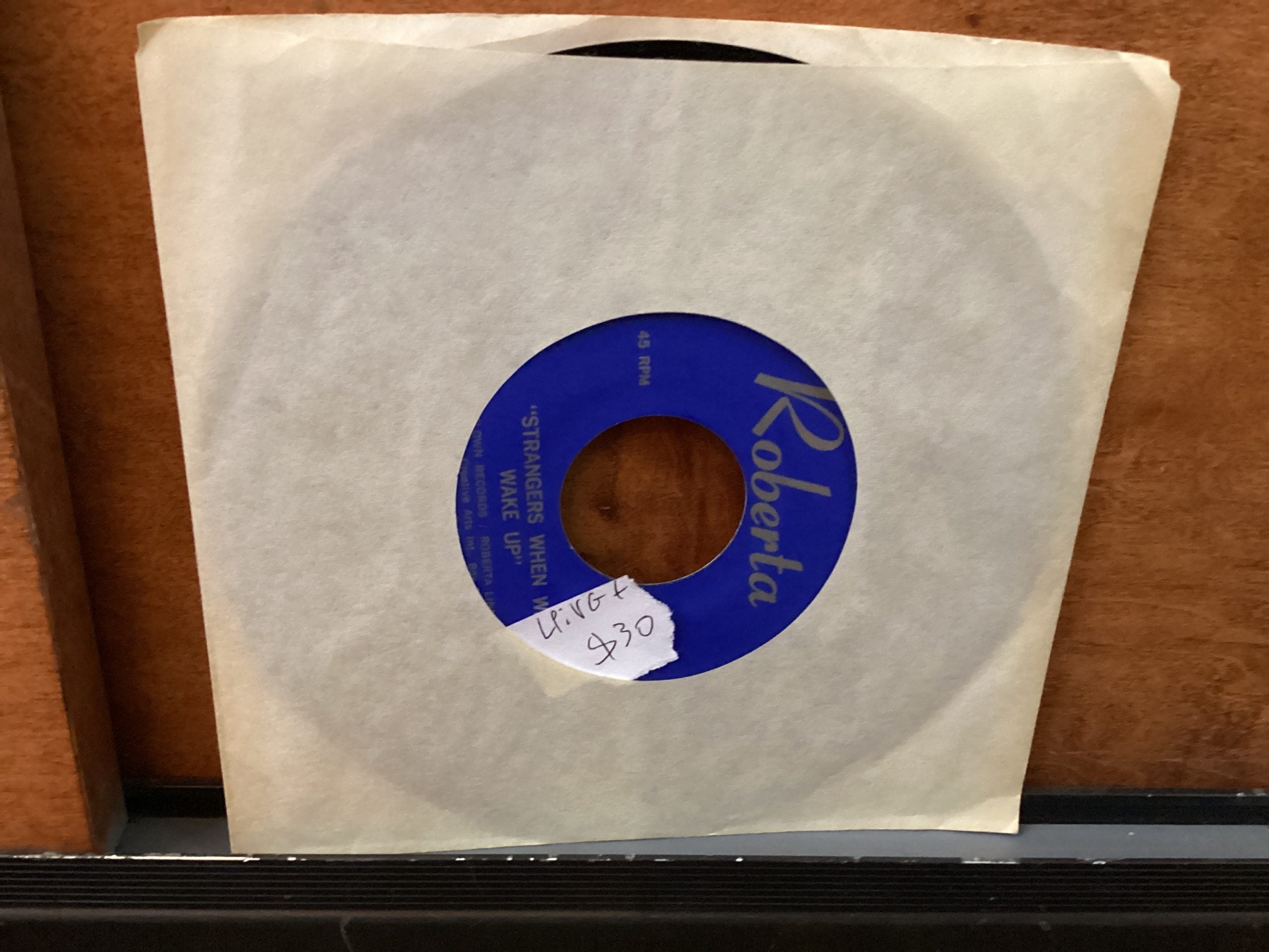 [USED] ROBERTA Help Me Make It Thru/Strangers When We Wake Up SINGLE LP