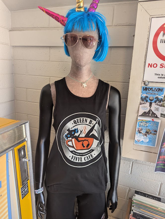 DTG QUEEN B LOGO TANK - UNISEX